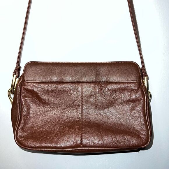 Via Piaggi, Vintage Chestnut Brown Genuine Leather Adjustable Crossbody Purse - Picture 2 of 13